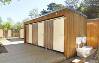 sanibio camping bormes les mimosas village de sanibio sanitaire modulaire pour camping