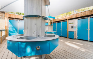 SANIBIO® Bloc sanitaire modulaire, aménagement extérieur pour sanitaire pour camping